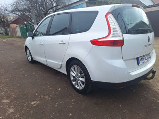 Renault Grand Scenic foto 6