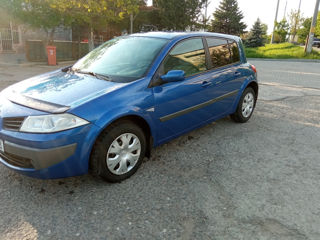 Renault Megane foto 2