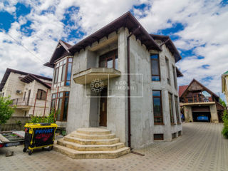 Centru, casă cu 3 nivele și subsol, 699000 euro фото 16