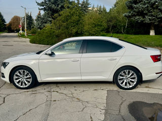 Skoda Superb foto 4