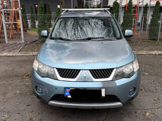 Mitsubishi Outlander foto 3