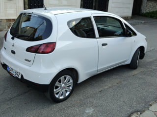 Mitsubishi Colt foto 3