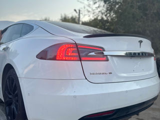 Tesla Model S foto 4