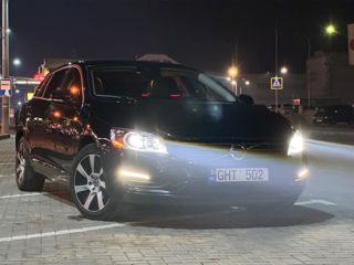 Volvo V60 foto 1