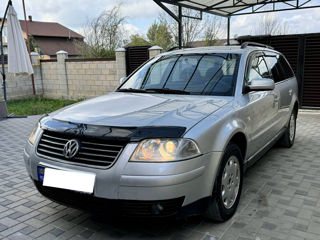 Volkswagen Passat foto 3