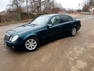 Mercedes E Class foto 1