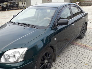 Toyota Avensis foto 5