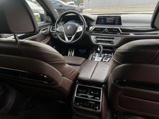 BMW 7 Series foto 17