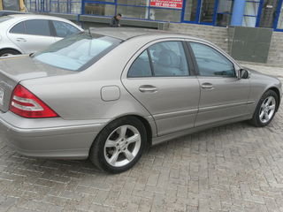 Mercedes C Class foto 2