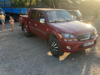 Nissan Navara foto 2