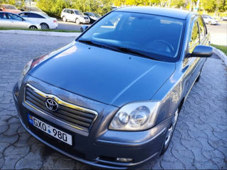 Toyota Avensis foto 5