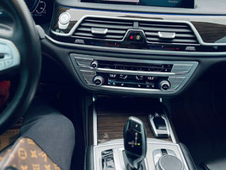 BMW 7 Series foto 6