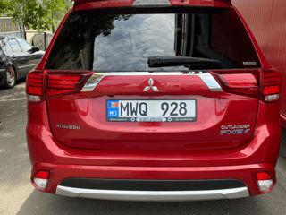 Mitsubishi Outlander foto 3