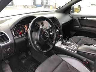 Audi Q7 foto 8