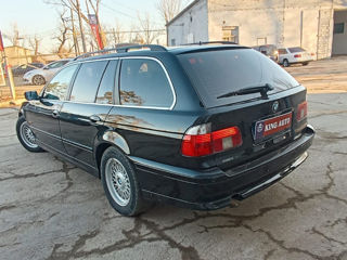 BMW 5 Series foto 4