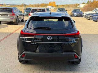 Lexus UX foto 7