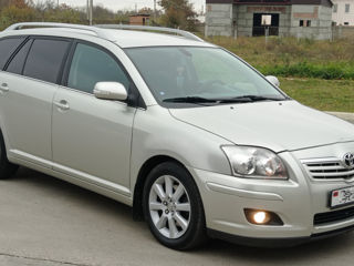 Toyota Avensis foto 3