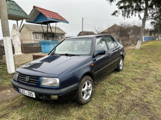 Volkswagen Vento foto 5