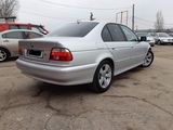 BMW 5 Series foto 6