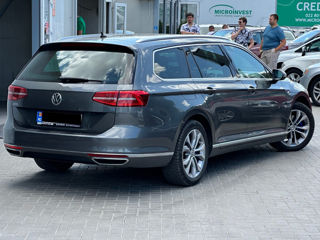 Volkswagen Passat foto 3