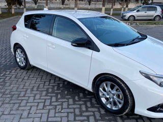 Toyota Auris foto 3