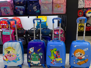 Огромный выбор детских чемоданчиков  на колесах и рюкзачков от фирмы Pigeon!! foto 16