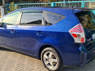 Toyota Prius + foto 3