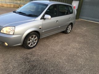 KIA Carens foto 3