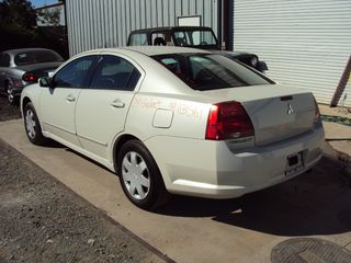 Mitsubishi Galant foto 1