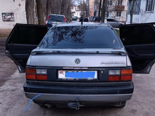 Volkswagen Passat foto 2