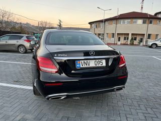 Mercedes E-Class foto 3