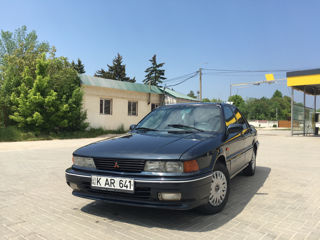 Mitsubishi Galant foto 1