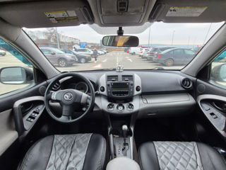 Toyota Rav 4 foto 5