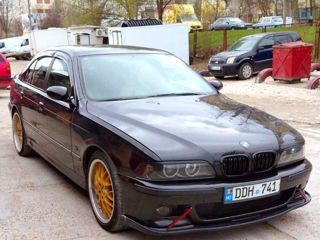 BMW 5 Series foto 9