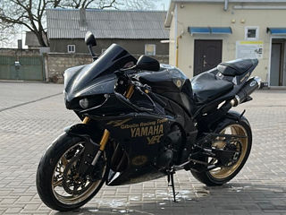 Yamaha R1 foto 6