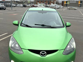 Mazda 2 foto 2