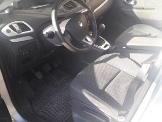 Renault Grand Scenic foto 3