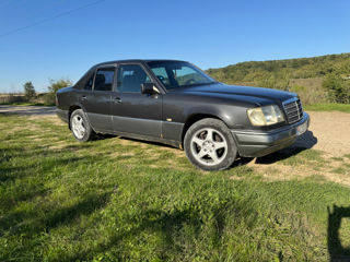 Mercedes Series (W124)