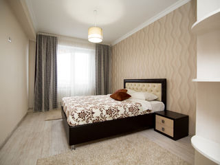 Apartament cu 3 camere, 100 m², Centru, Chișinău foto 2