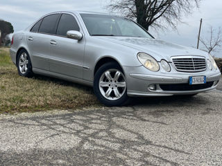 Mercedes E-Class foto 8