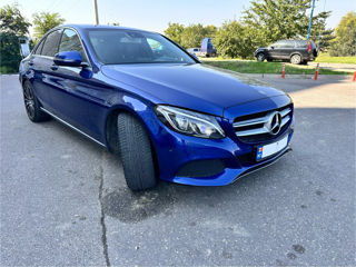 Mercedes C-Class foto 9