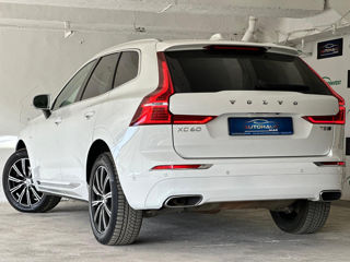 Volvo XC60 foto 2