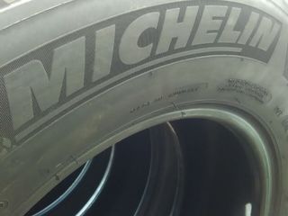 Michelin 235/65R17 foto 1