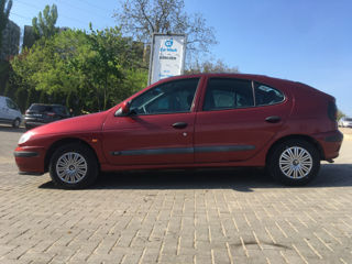 Renault Megane foto 4