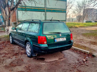 Volkswagen Passat foto 2