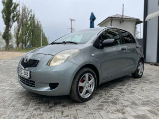 Toyota Yaris foto 4