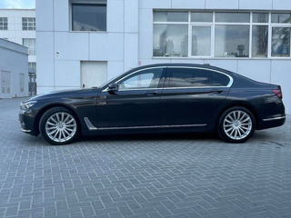 BMW 7 Series foto 9