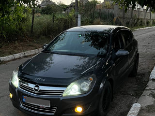 Opel Astra foto 1