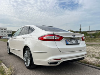 Ford Mondeo foto 5