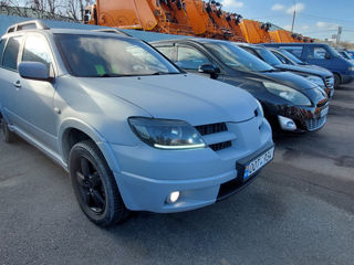 Mitsubishi Outlander foto 4